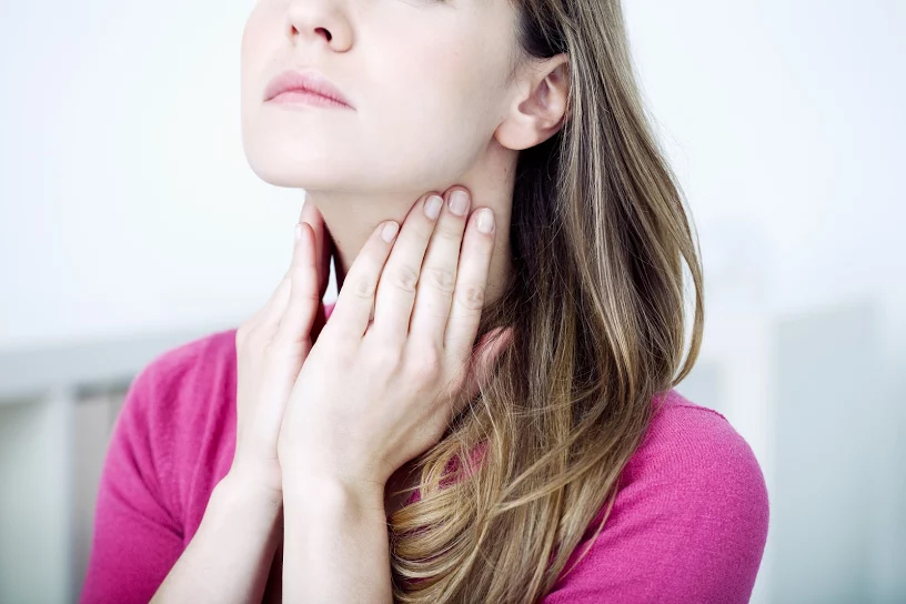 Как лечить больное горло народными средствами