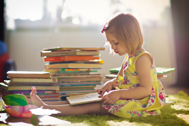 Как научить ребенка чтению