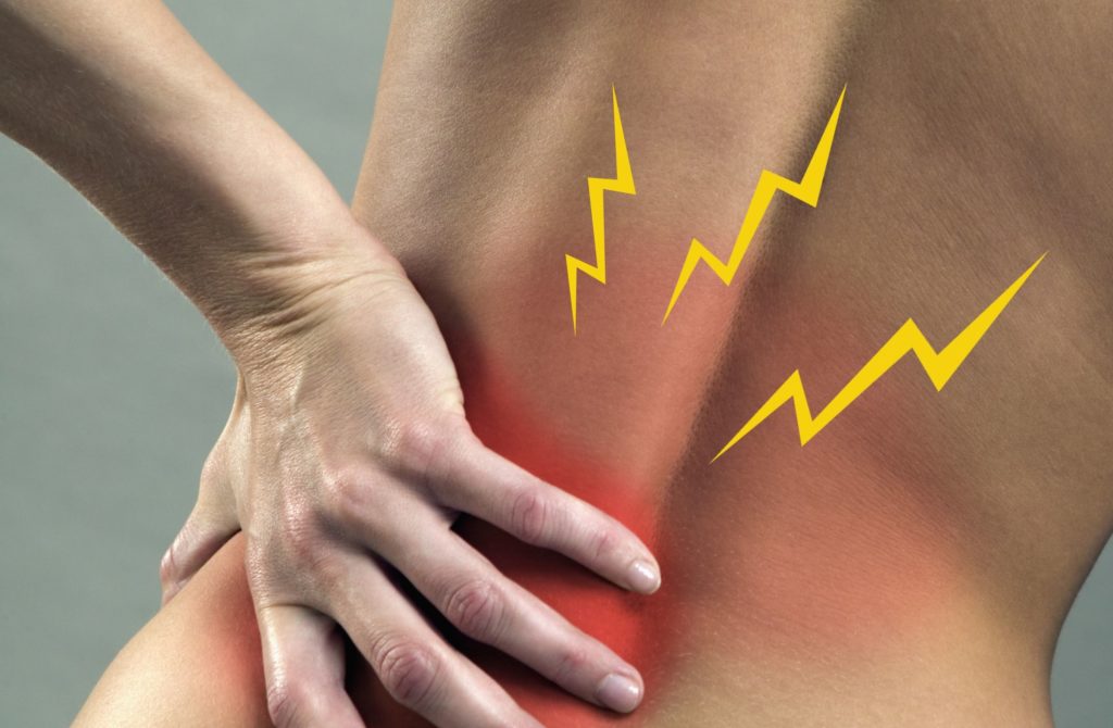 О чем сигнализируют боли в спине