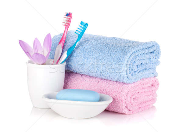 Полотенца, зубные щетки, халаты