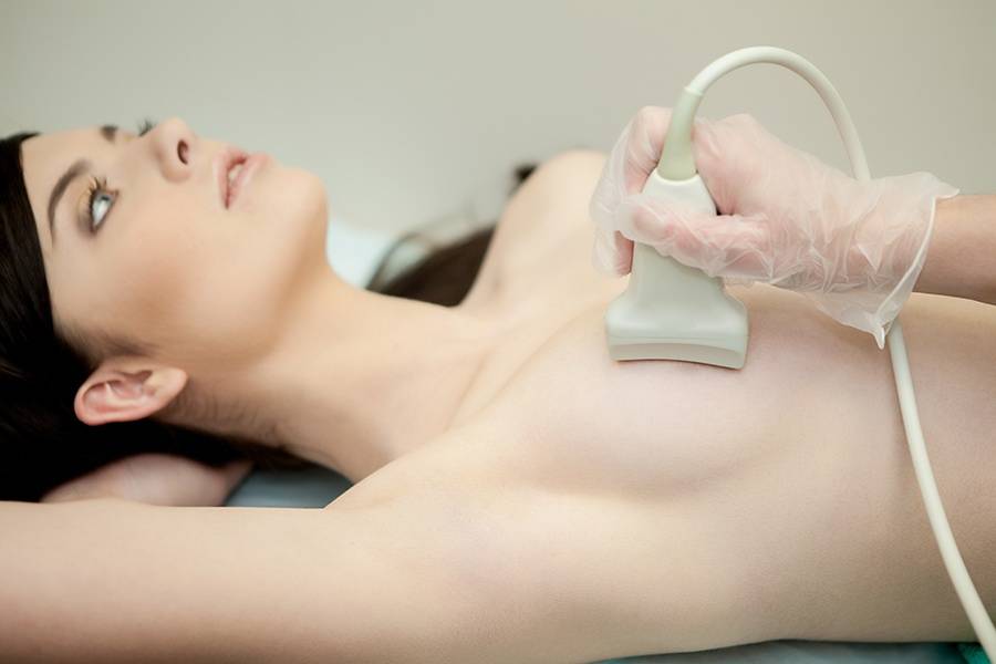 Обследование женской груди