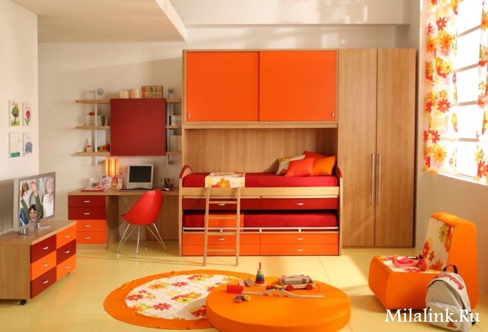 оранжевая детская комната
