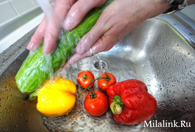 Как правильно мыть овощи и фрукты из магазина