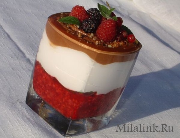 Десерт «Малиновый блюз»