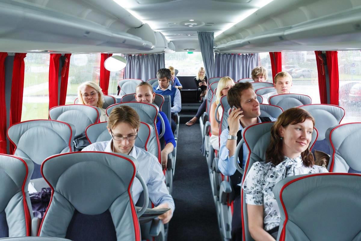 Автобусные путешествия: как сохранить здоровье в пути