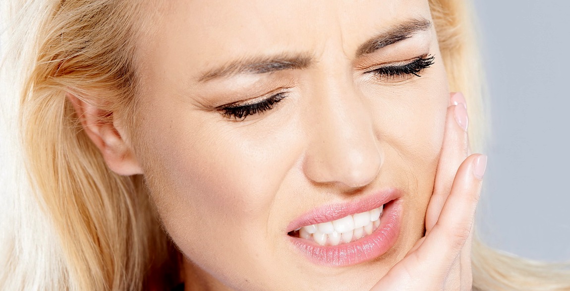 Почему возникает чувствительность зубов: причины и лечение