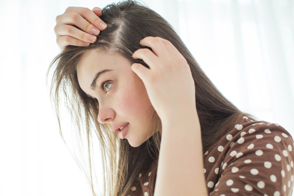 Псориаз кожи головы: что это, симптомы и лечение