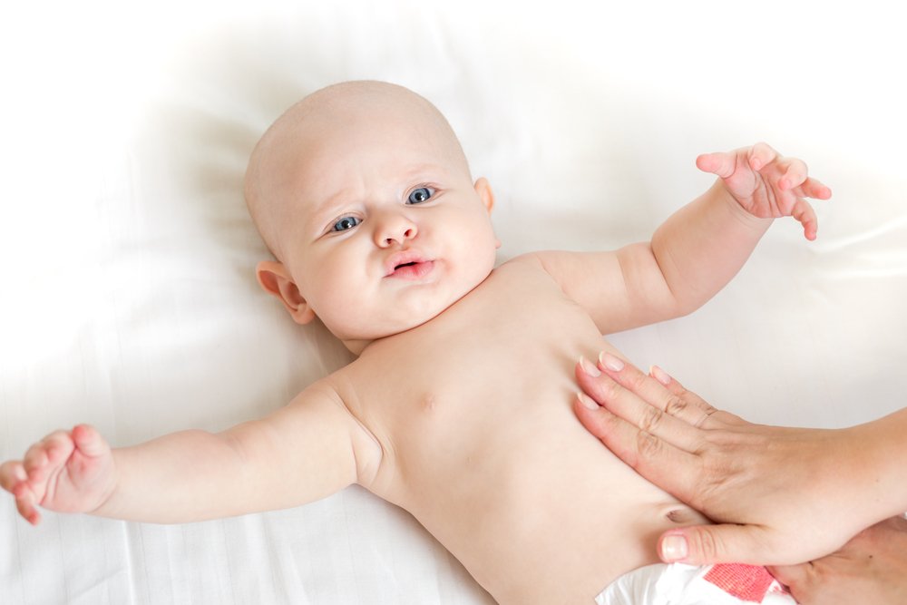 Что нужно делать при коликах у новорожденного?