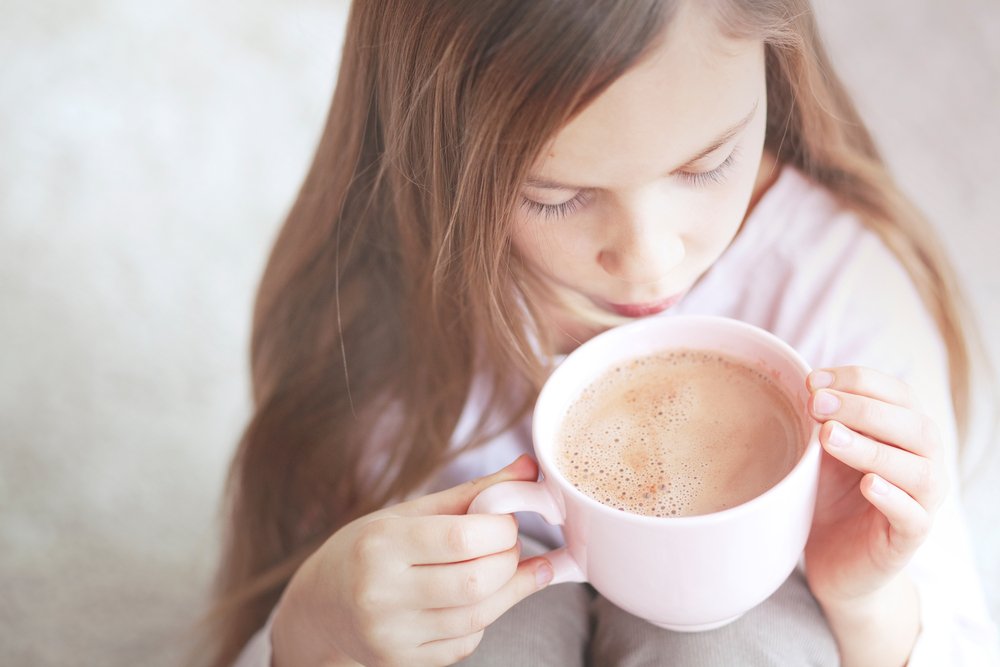 Горячие напитки для детей: чай, кофе или какао?