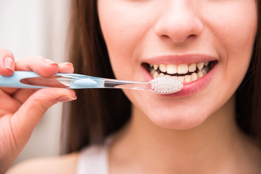 Как победить зубной камень в домашних условиях