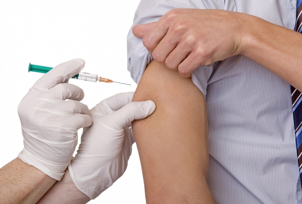 Вакцинация взрослых: мифы и факты