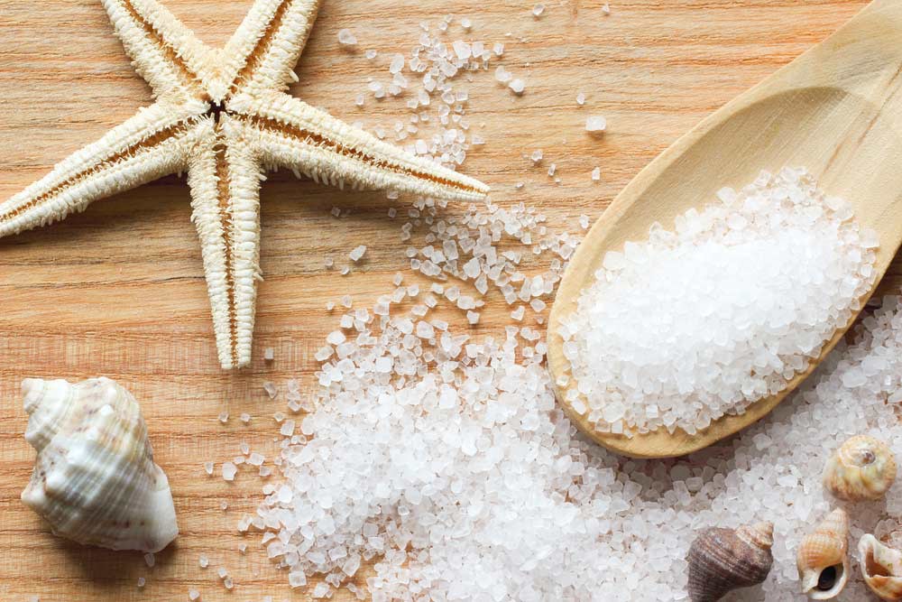 Морская соль для тела и волос: рецепты
