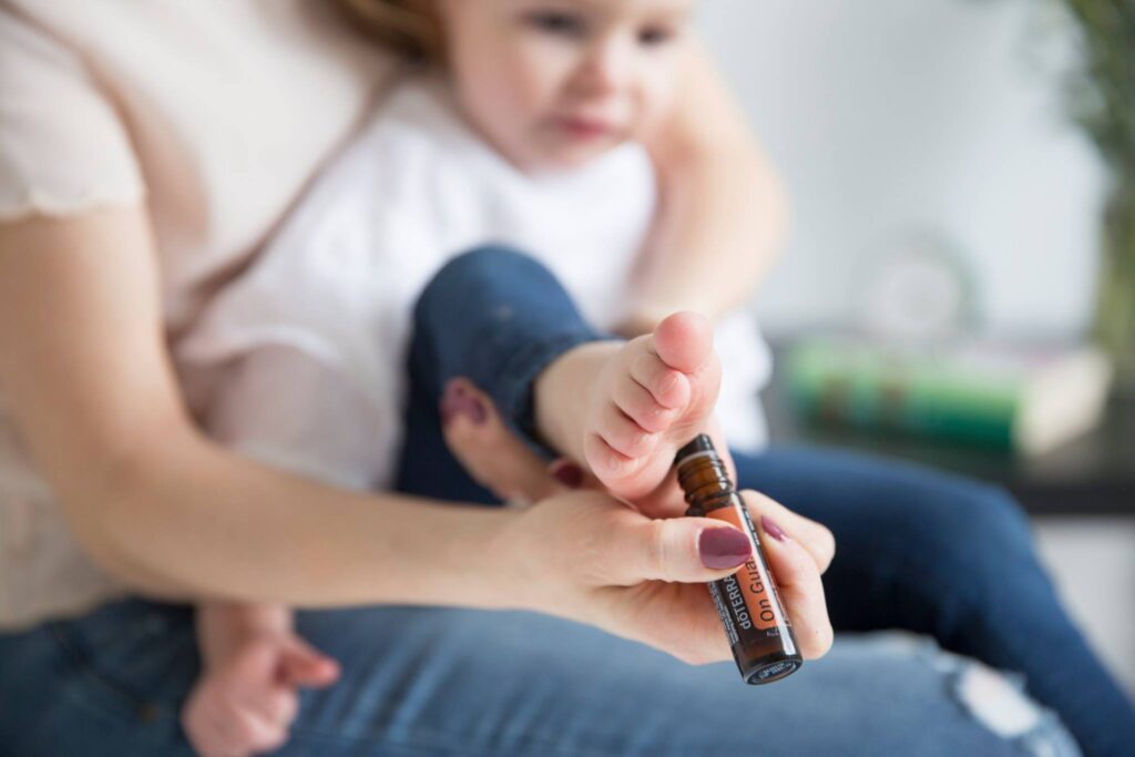 Как подобрать эфирное масло для ребенка: по типу темперамента