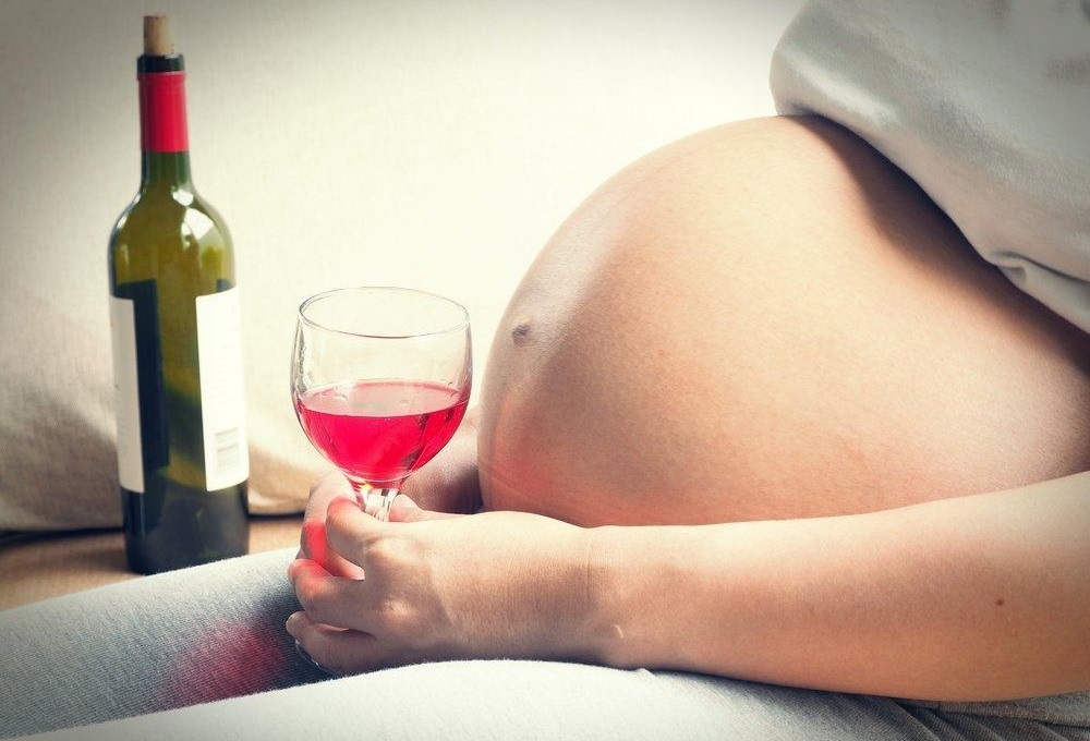 Беременность и алкоголь: «своей» нормы не существует
