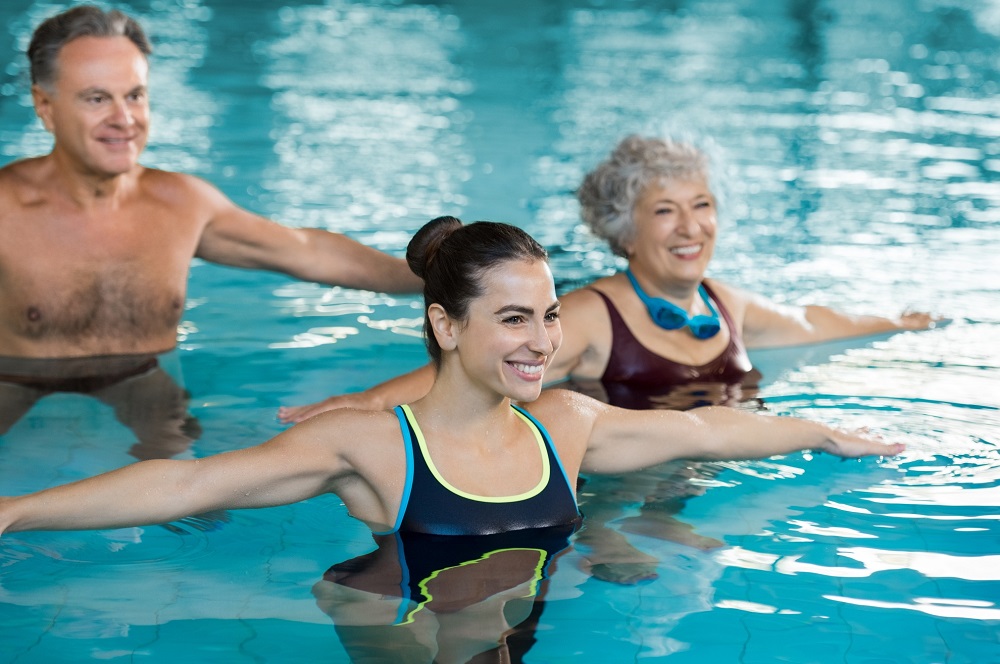 Плавание в бассейне для взрослых: чем полезно, как начать заниматься